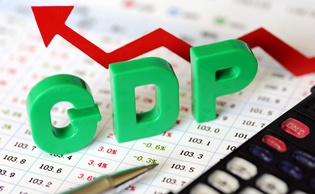 US shrinks and India leads in GDP growth for 2014-15