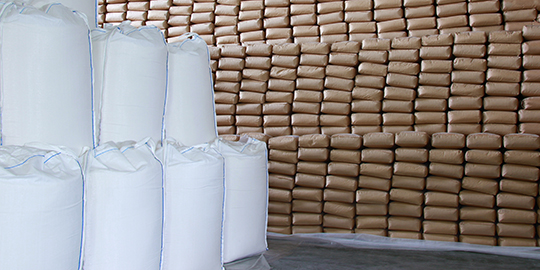Govt asks sugar mills to export 4 mn tonnes by Sept 2016