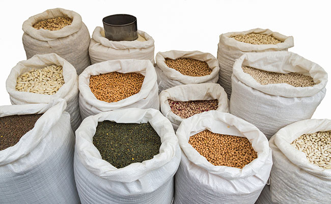 Over 5,366 tons of seized pulses offloaded in mkt