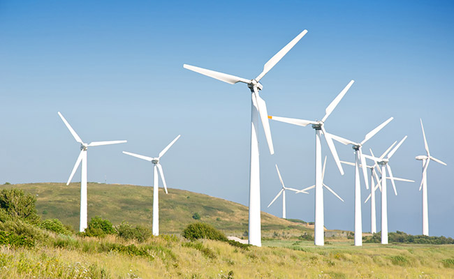 Renewable energy sector gets $100 bn investment in 2015