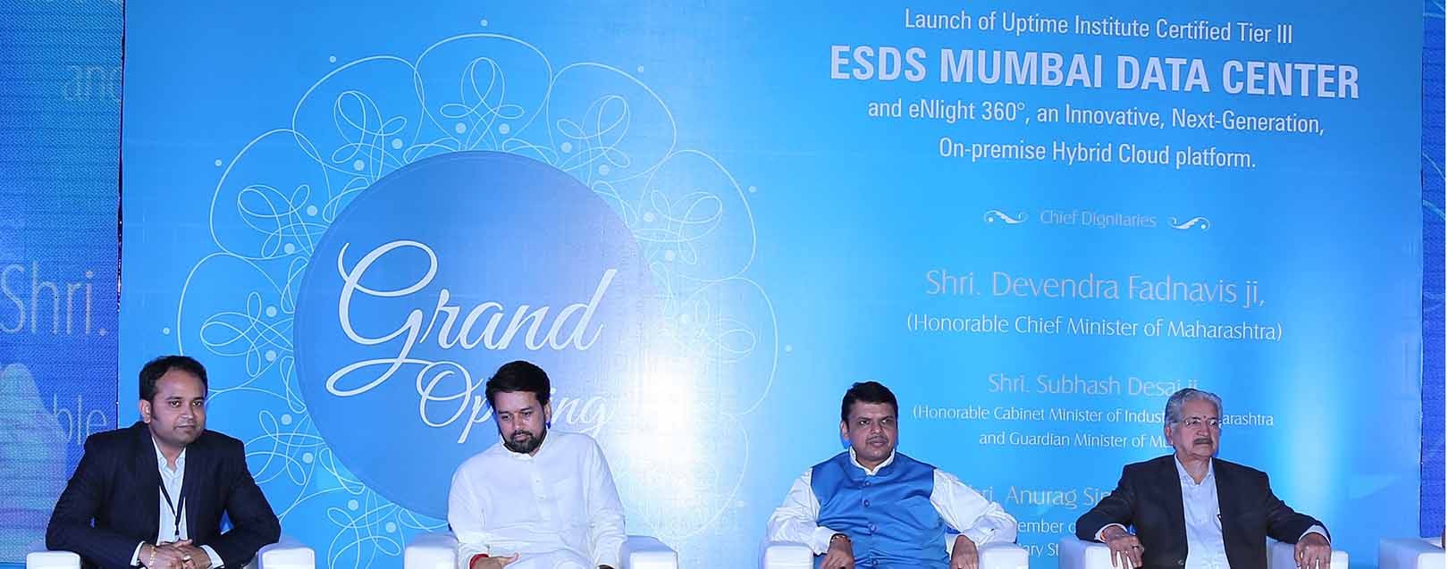 Maha-CM reaps praise at ESDS’s Cloud launch