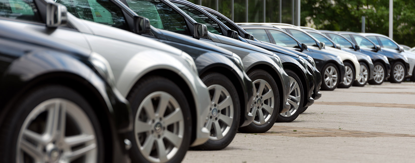 Car sales drop in May on sluggish demand