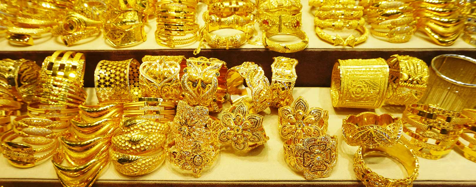 Gold crosses Rs.31,000 mark after 29 months