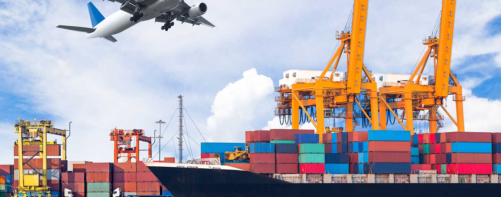Exports rise 4.62% to $ 22.88 bn in Sept, imports fall 2.54%