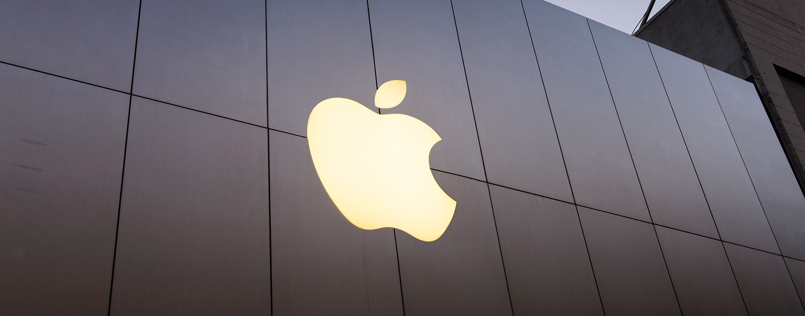 Apple team to meet Govt officials on Jan 25