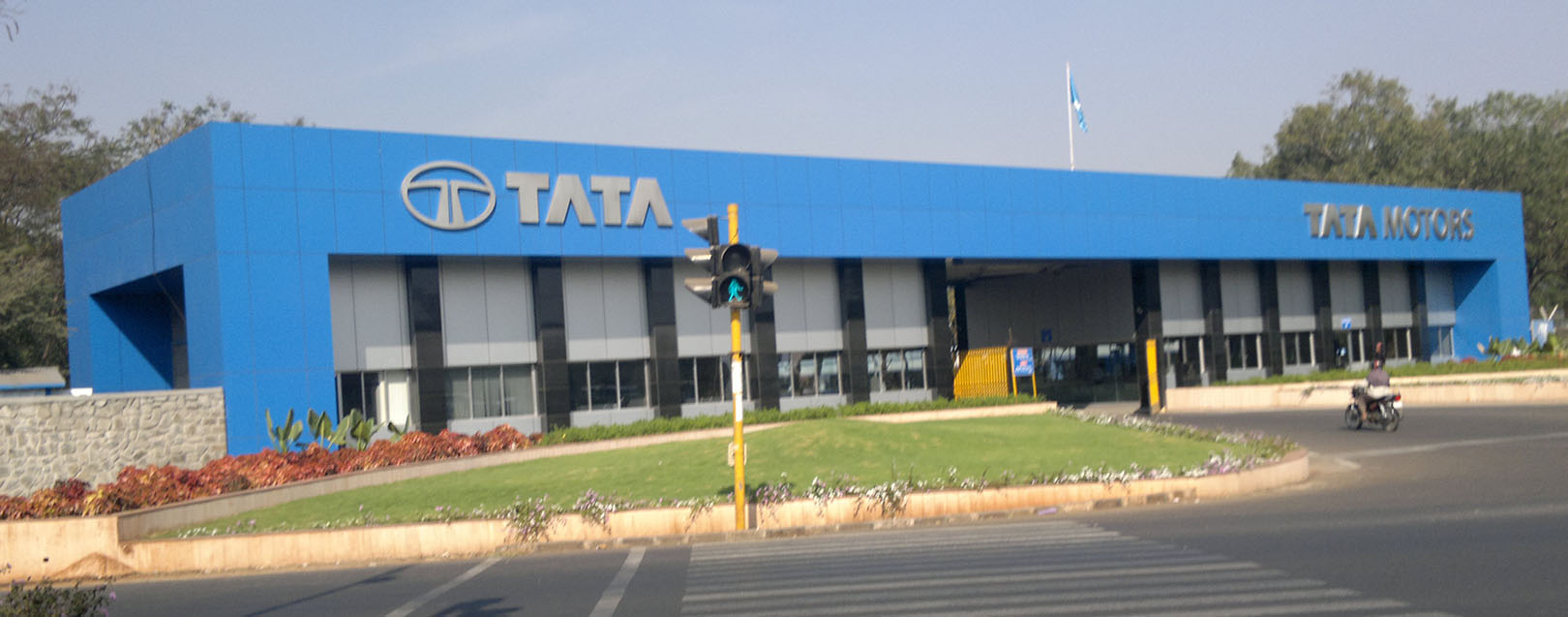 Tata Motors to set up innovation centres globally