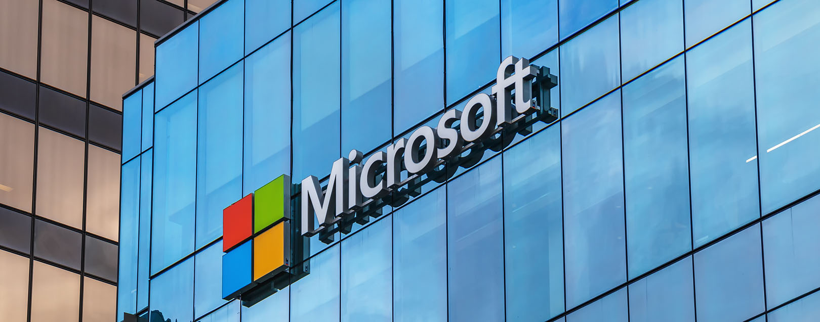 Microsoft posts growth in cloud services, drop in phones