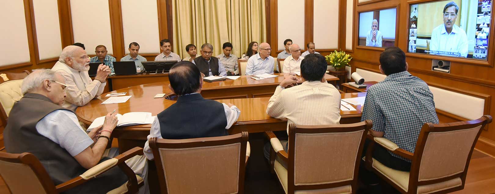 PM underlines consolidated approach to complete infra projects