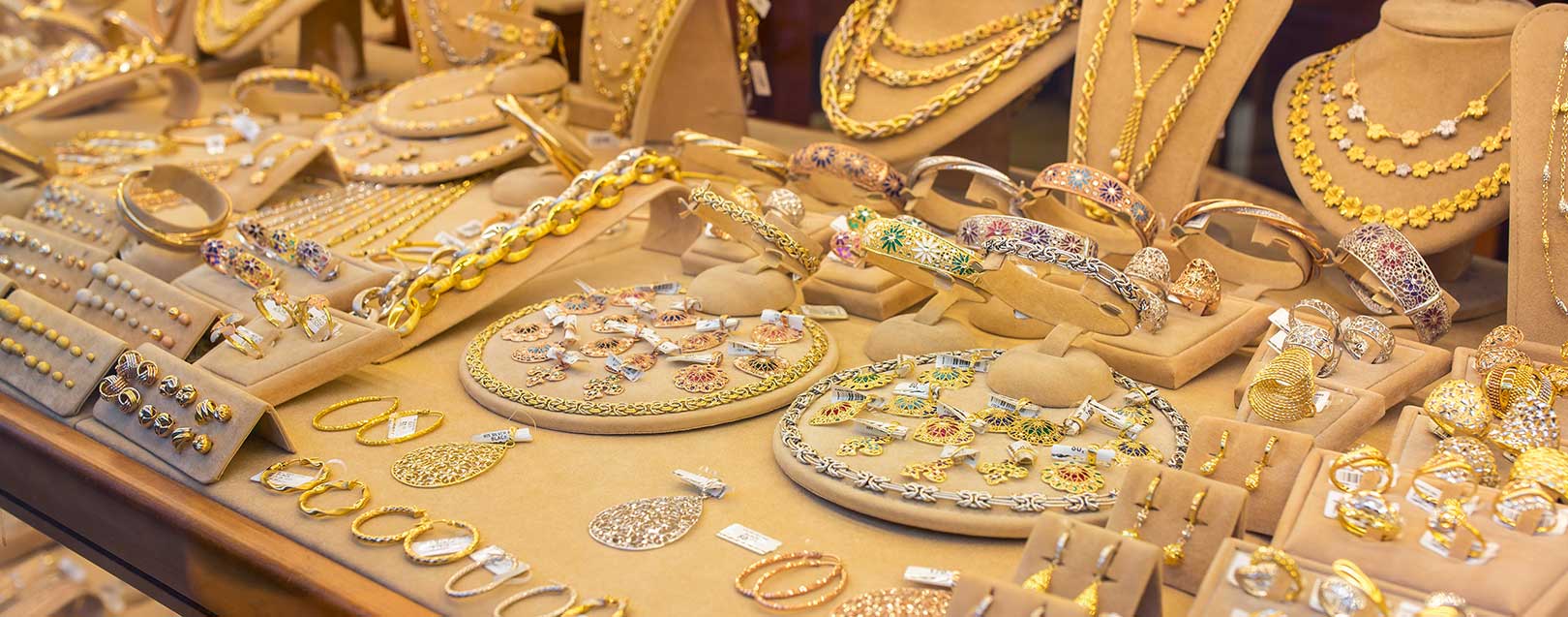 Jewellery industry welcomes 3% GST on gold but finds it challenging